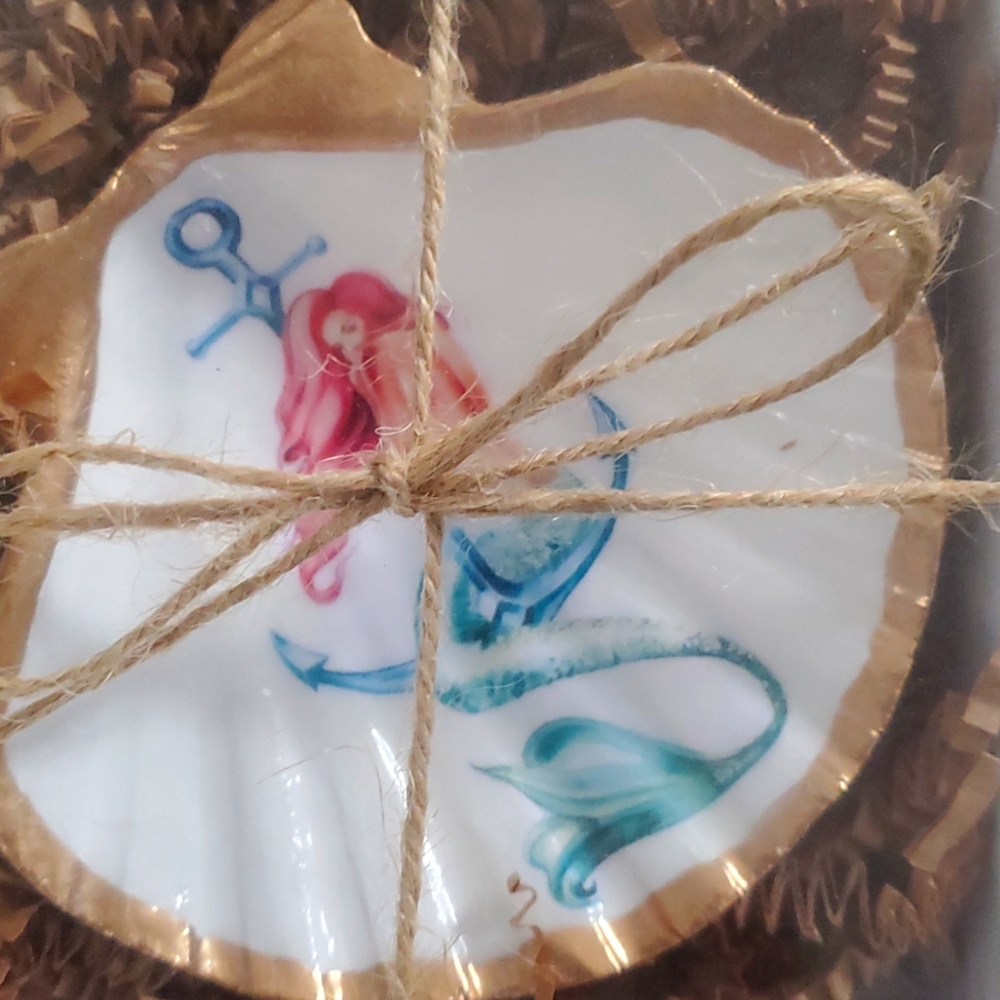 Mermaid trinket shell